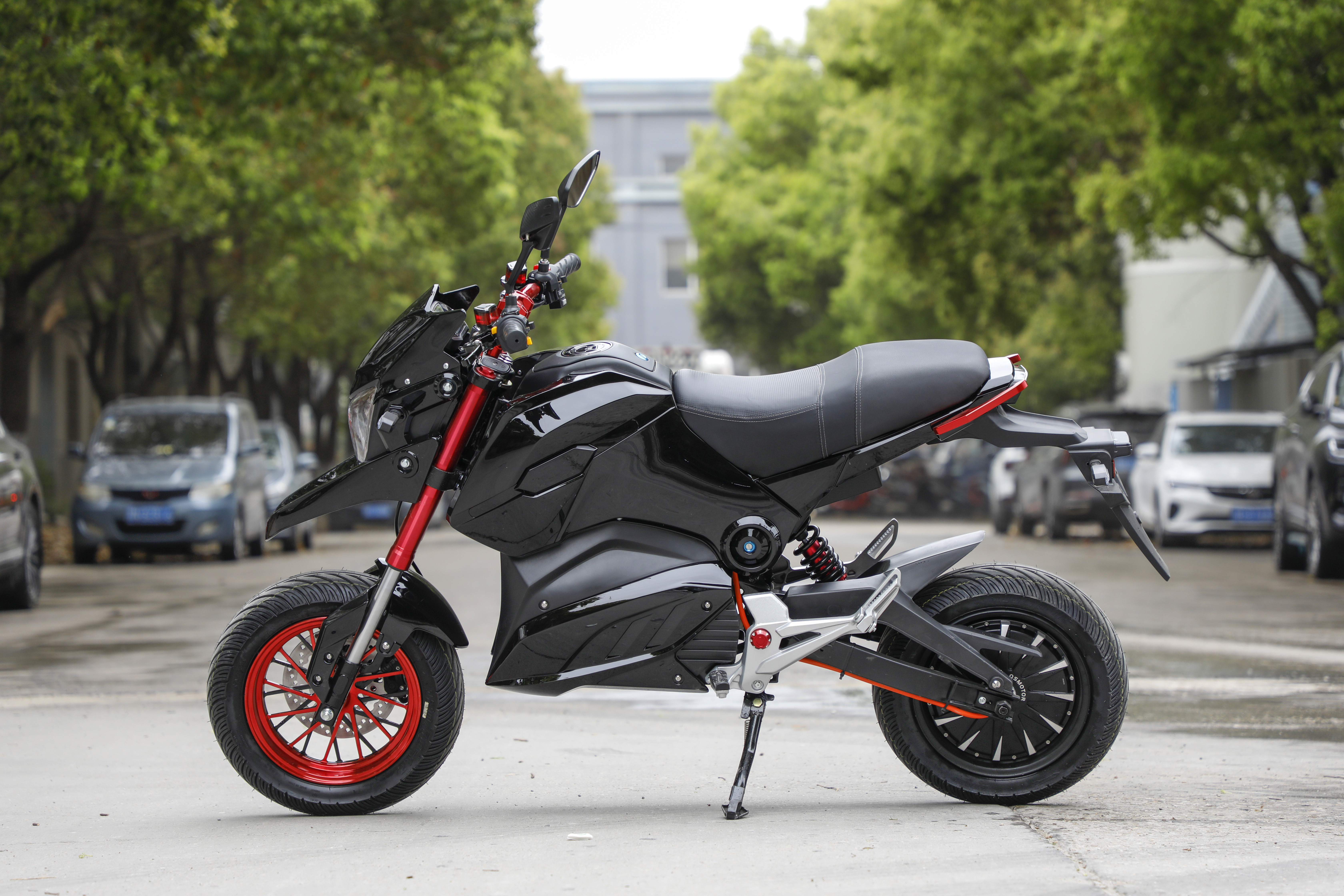 Navigating Highways on Electric Motorcycles